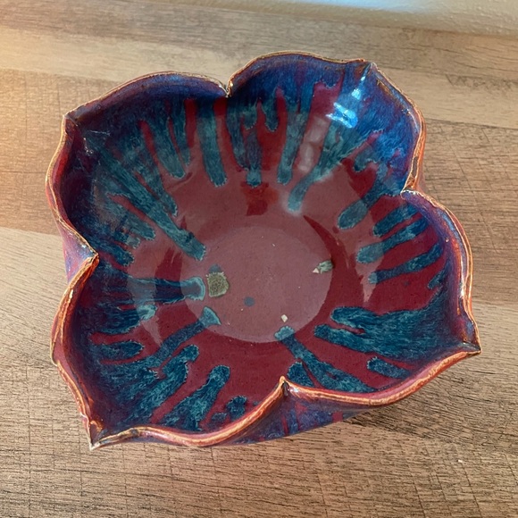 Handmade Ceramic Bowl - Picture 4 of 6